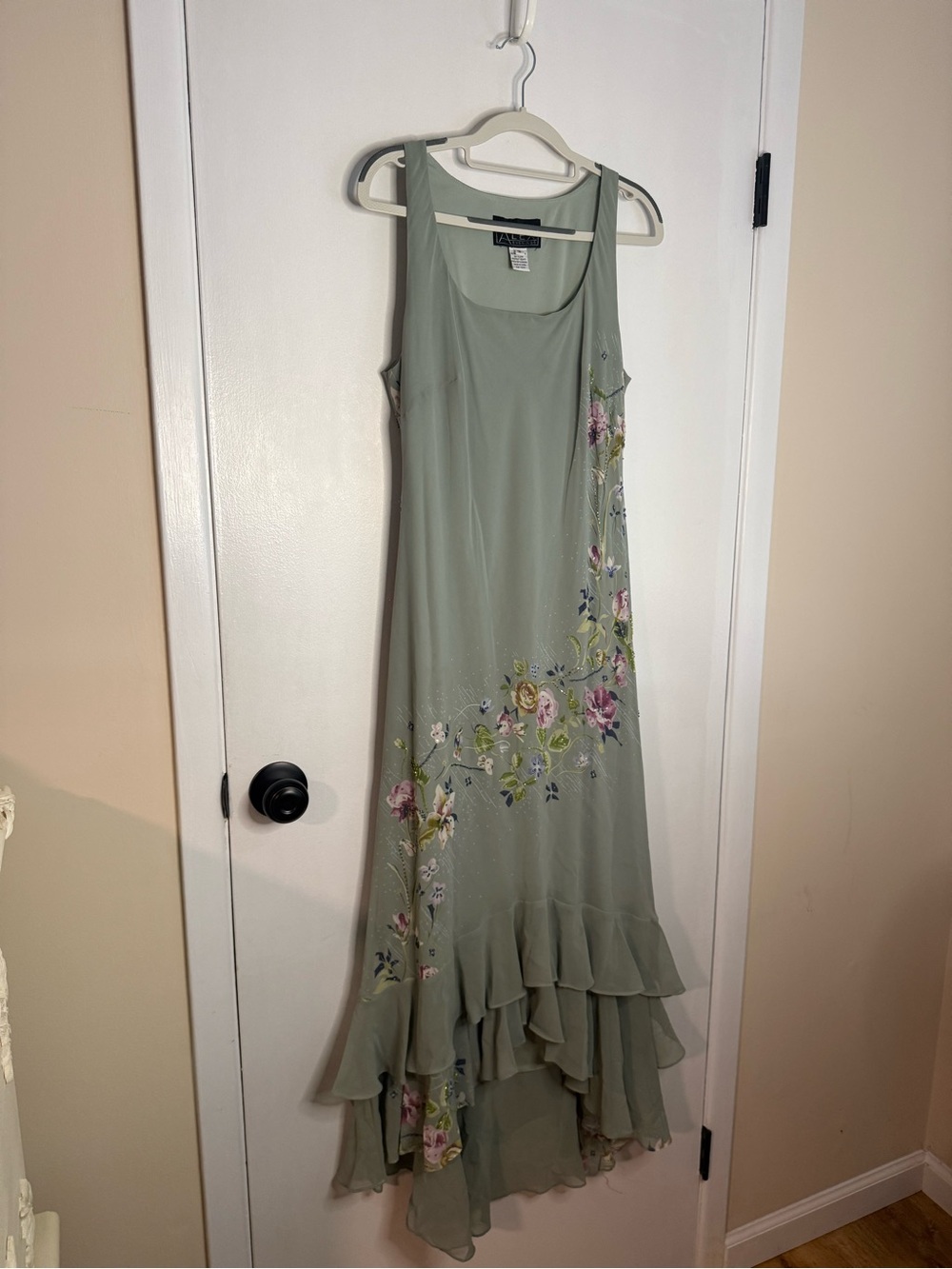 Vintage Sleeveless Sage Green Floral Ruffle Hem Alex Evenings Dress